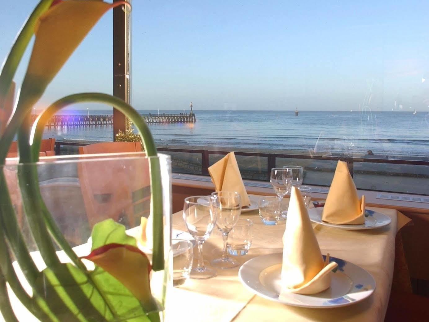 La Cremaillere Hotel-Restaurant Courseulles-sur-Mer Exterior foto